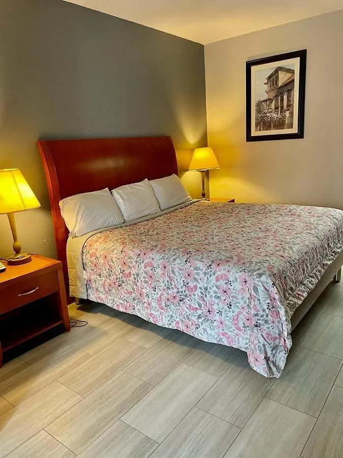 American Way Inn & Suites Memphis